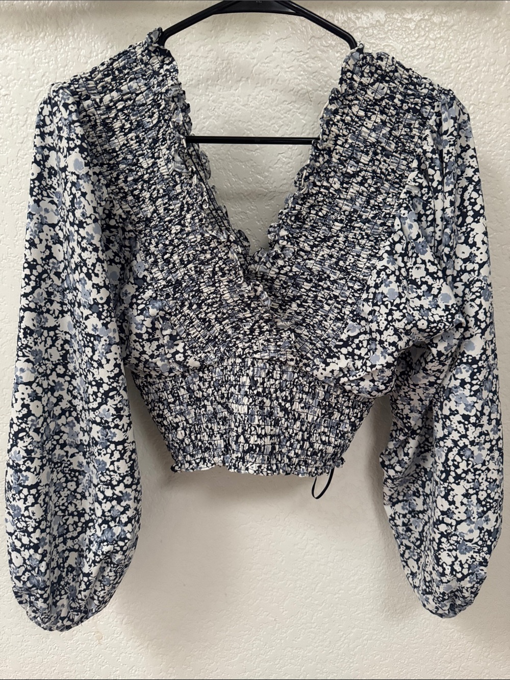 Abercrombie & Fitch Navy and White Smocked Floral V-Neck Crop Top